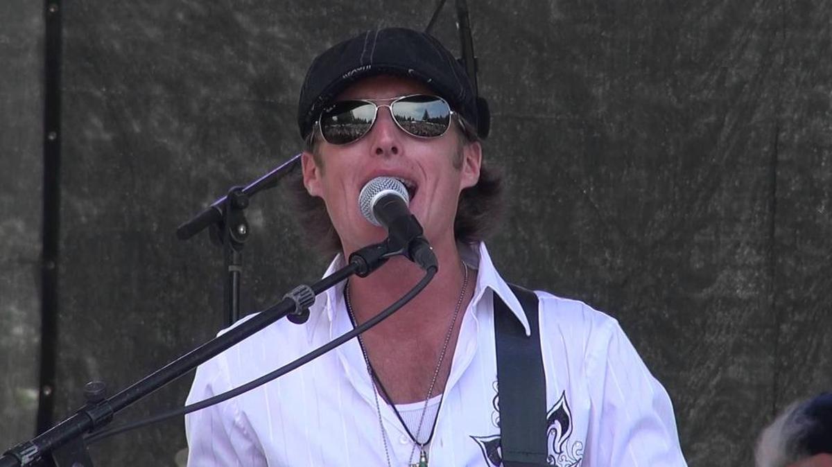 The Chris Eger Band plays at 9 p.m. Nov. 27 and 28 at Angel of the Winds in Arlington.