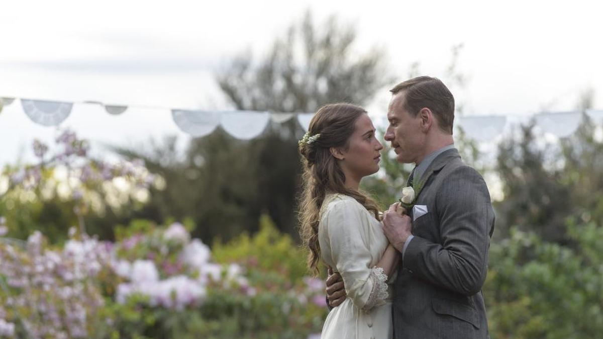 Michael Fassbender stars as Tom Sherbourne and Alicia Vikander as Isabel in “The Light Between Oceans.”