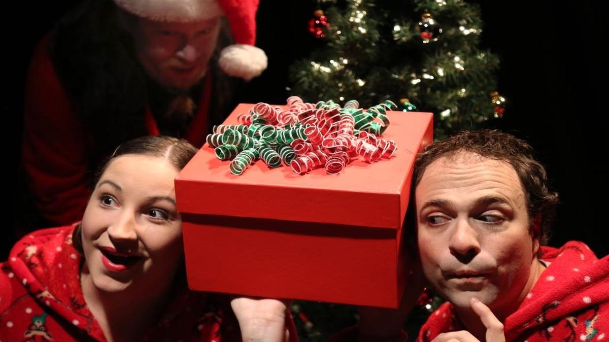 Angela Kiser and Ian Bivins of On the Precipice present “Under the Tree” Dec. 10-13 and 17-19 at iDiOM Theater.
