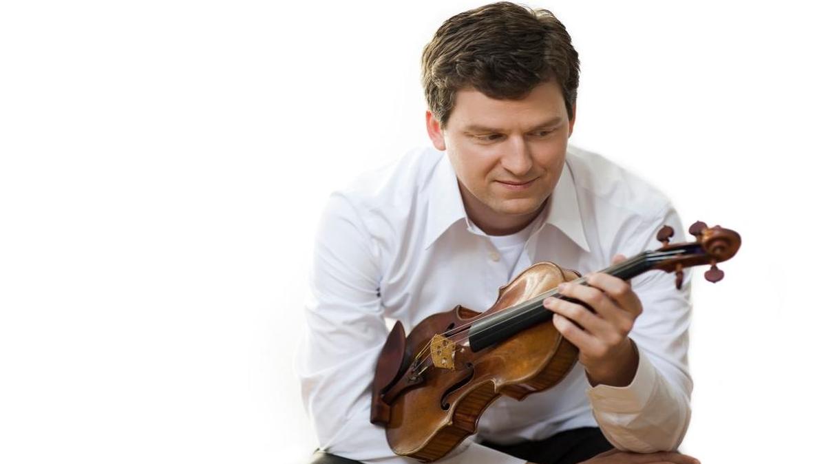 
Violinist James Ehnes is guest soloist at Whatcom Symphony Orchestra’s season-opening concert, Oct. 11 at Mount Baker Theatre.
