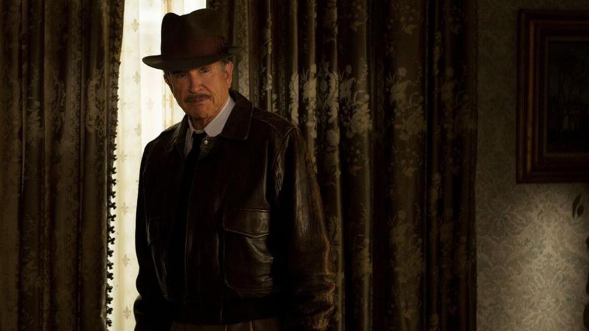 Warren Beatty directs and acts in “Rules Don’t Apply.”