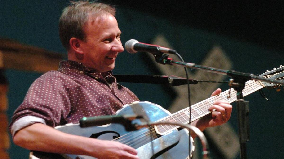 
 Country singer John Lilly plays Sept. 20 at Nancy’s Farm.

