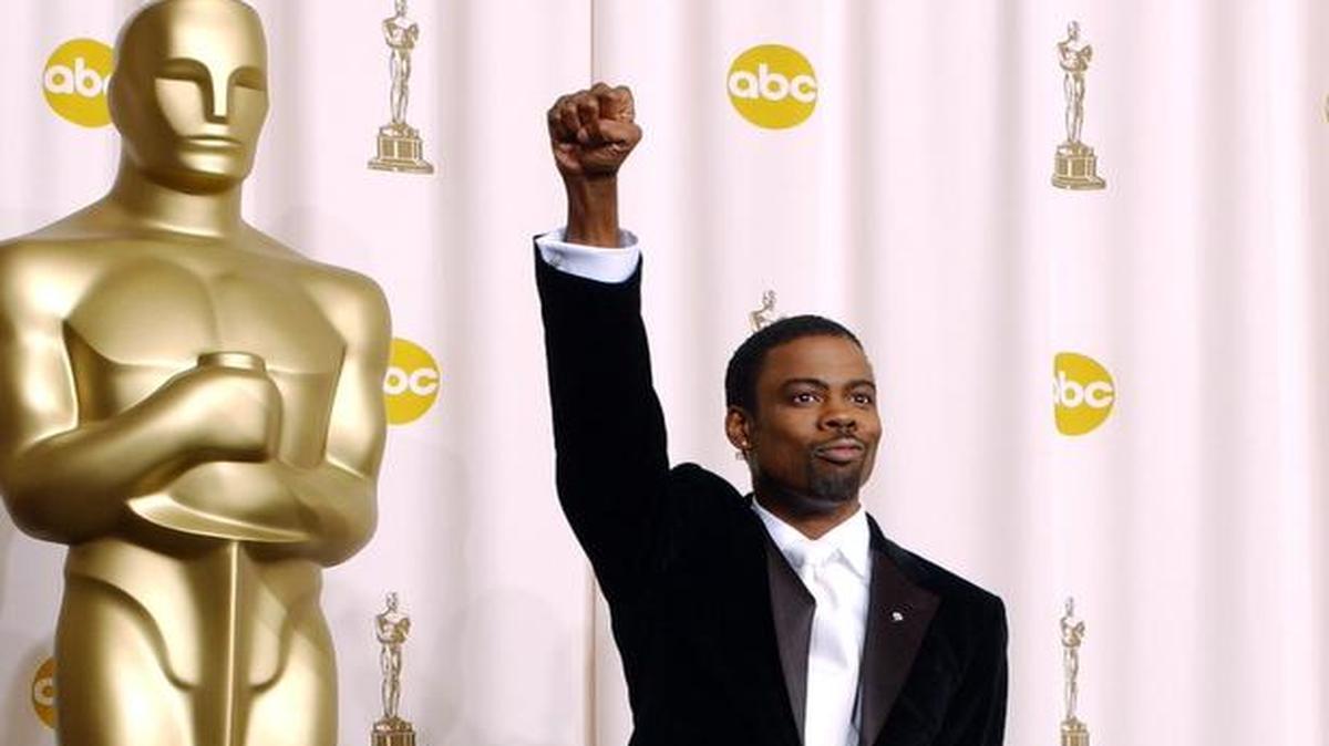 Oscar host Chris Rock backstage at the 77th Annual Academy Awards, which he hosted in 2005. He’s hosting again this year.
