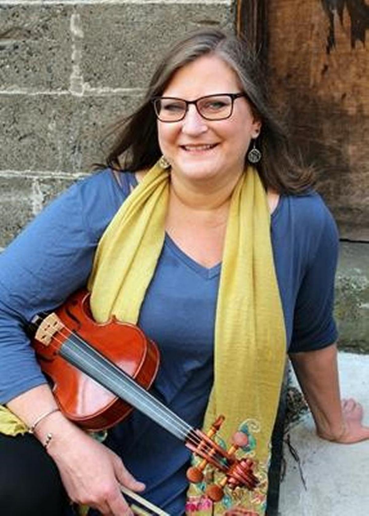Gaye Davis performs Oct. 8 at Village Books in Lynden.