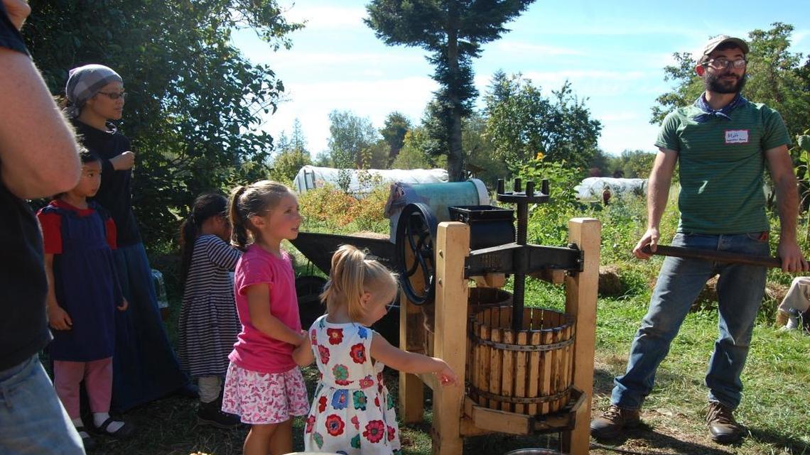 See crafts, animals, demonstrations during annual farm tour