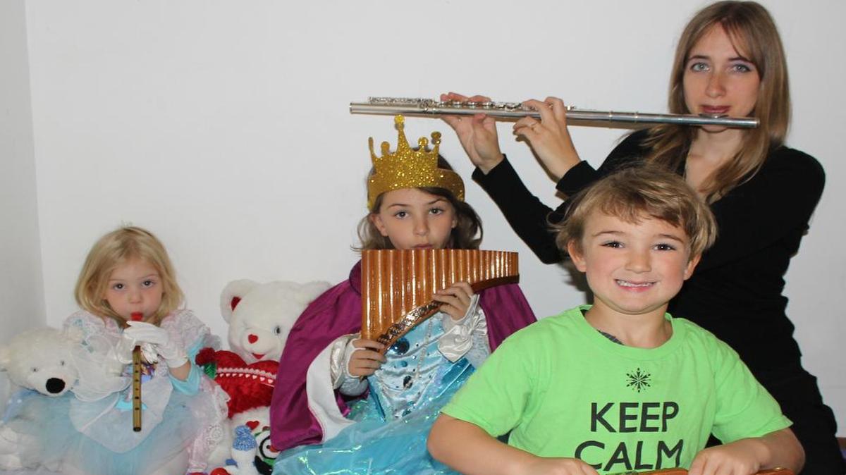 
Nirvana Guernsey and others practice music from “Frozen.”
