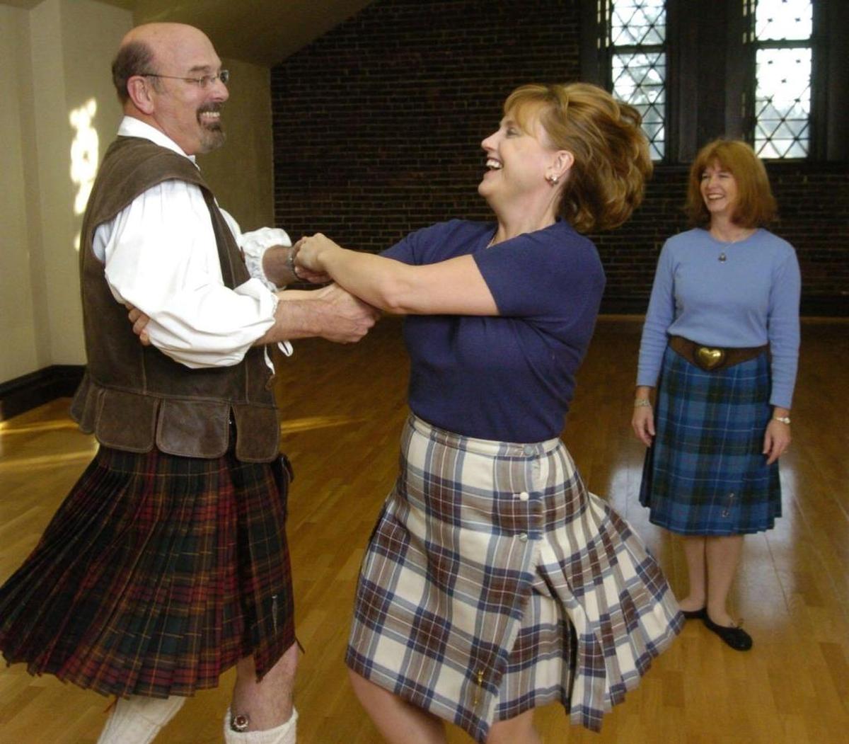 Learn the social dancing of Scotland with the Bellingham Scottish Country Dancers. It’s a lot like square dancing but with lively Scottish music and unique steps and figures. The first dance of 2017 is Wednesday, Jan. 18, at Fairhaven Library.