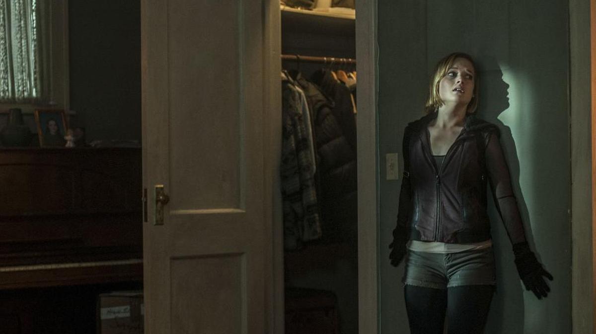 Jane Levy stars as part of a burglary crew in the horror-thriller “Don’t Breathe.”