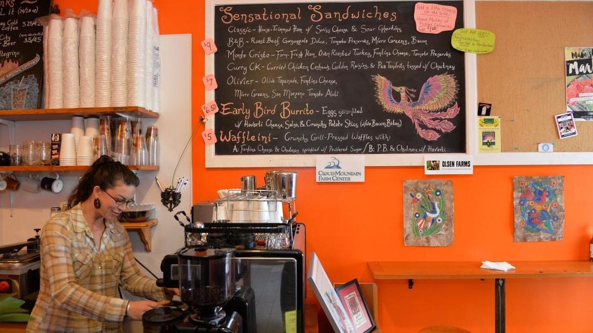 Shirlee Bird Cafe 