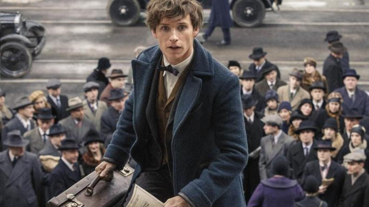 Eddie Redmayne plays magizoologist Newt Scamander in “Fantastic Beasts and Where to Find Them.”