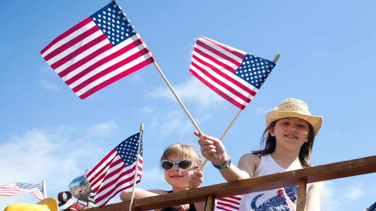 
Blaine’s Old-Fashioned 4th of July Celebration features a parade, an arts and craft fair, and a book sale.
