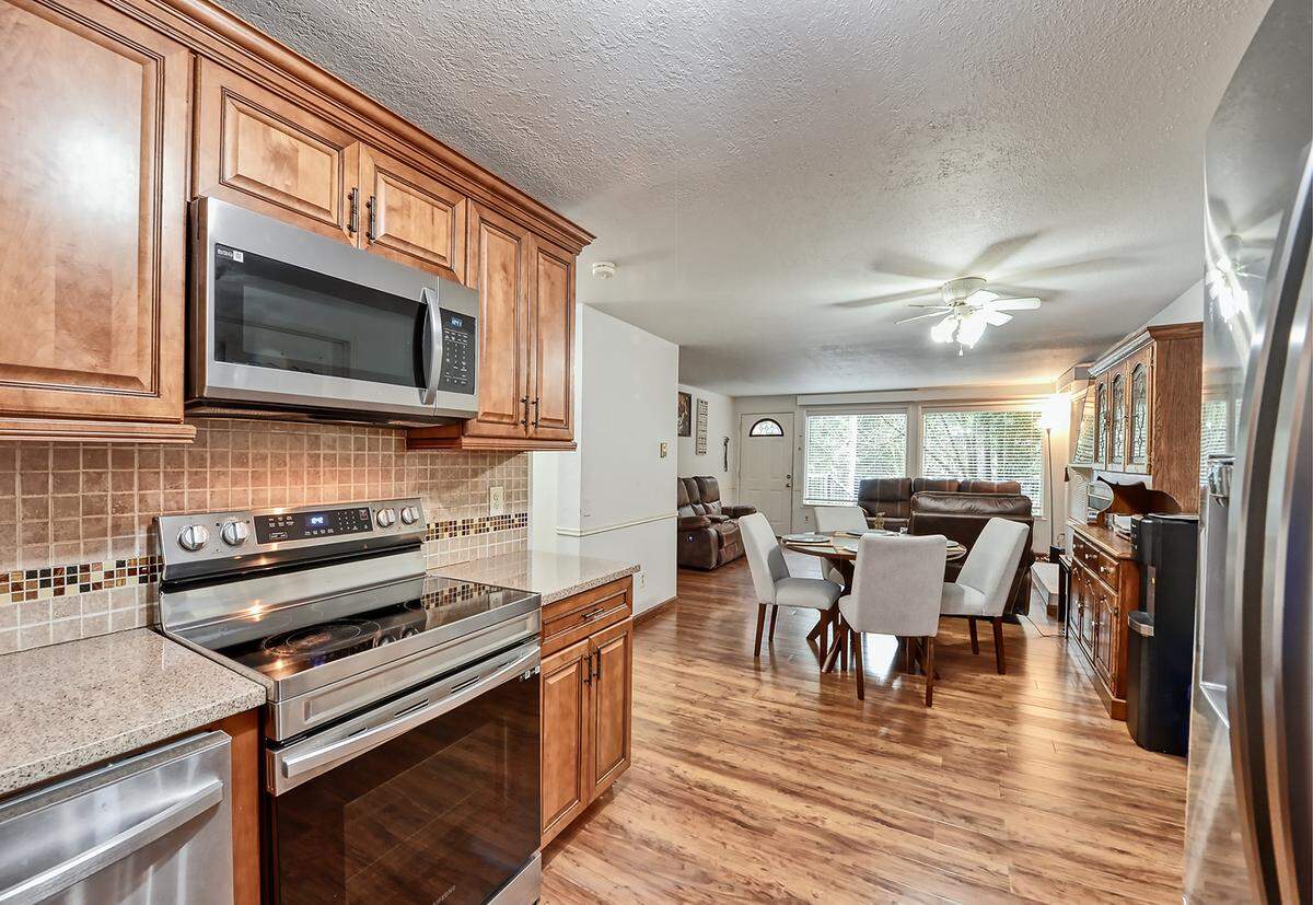 A home for sale at 17 Meadow Ct. in Bellingham, Wash. by Maria (Maru) Midence with HomeSmart One Realty.