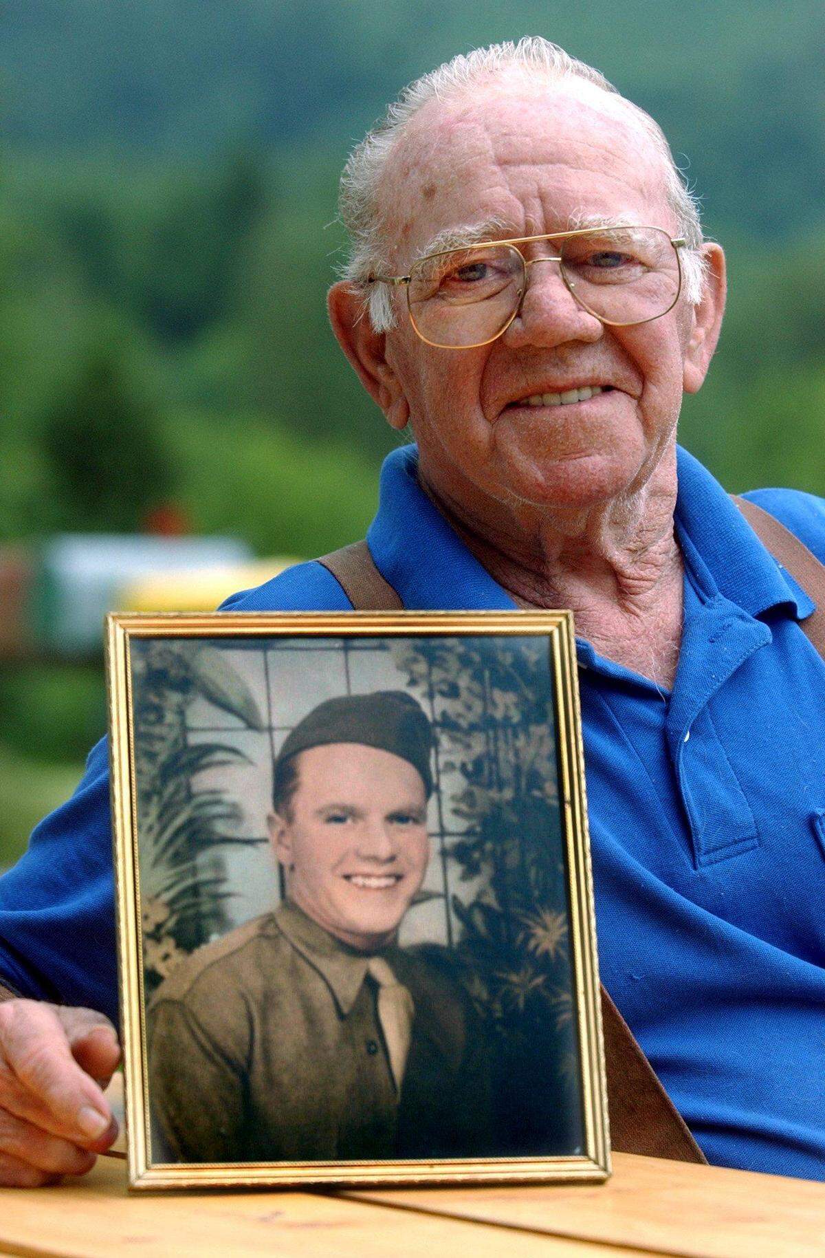Fred Hull, a Wickersham resident in 2004, was a medic in the Army during the Allied invasion of Europe in 1944.