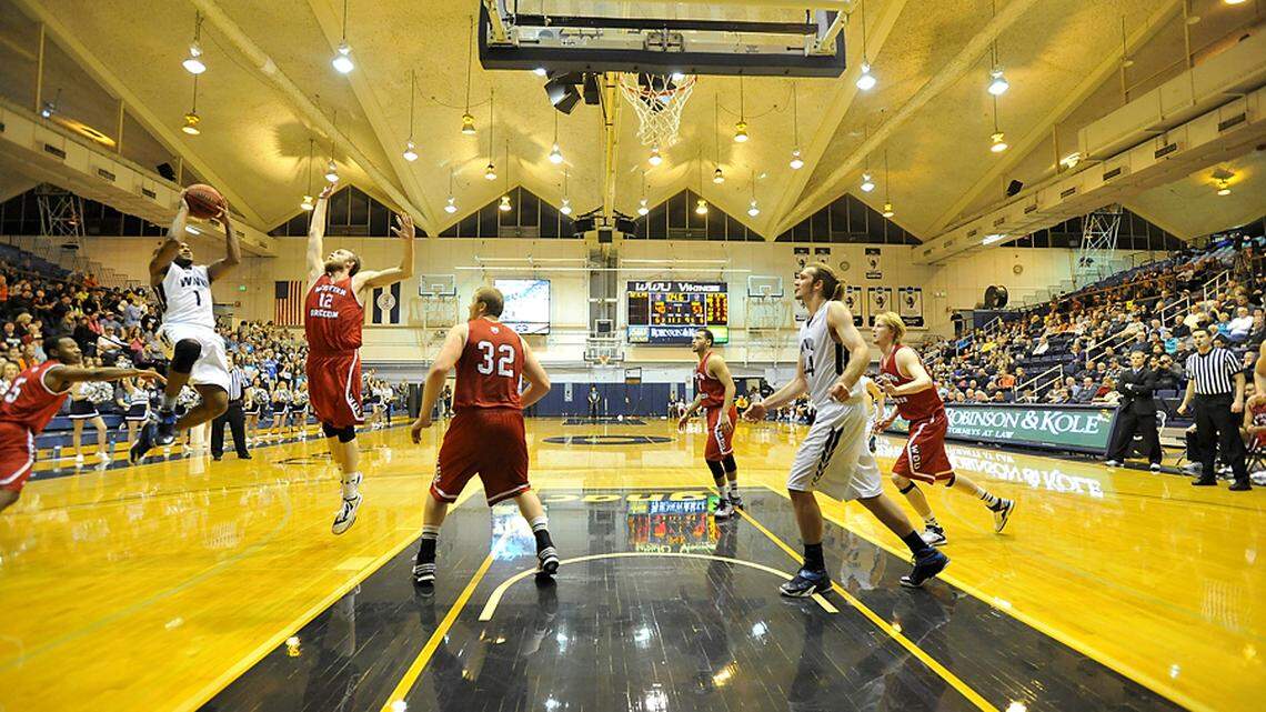 Want to watch the Vikings this year? WWU sets new COVID policy for spectators at games