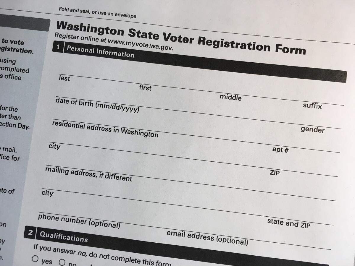 A Washington state voter registration form can be downloaded in several languages at myvote.wa.gov, and voters can also register online at that site.