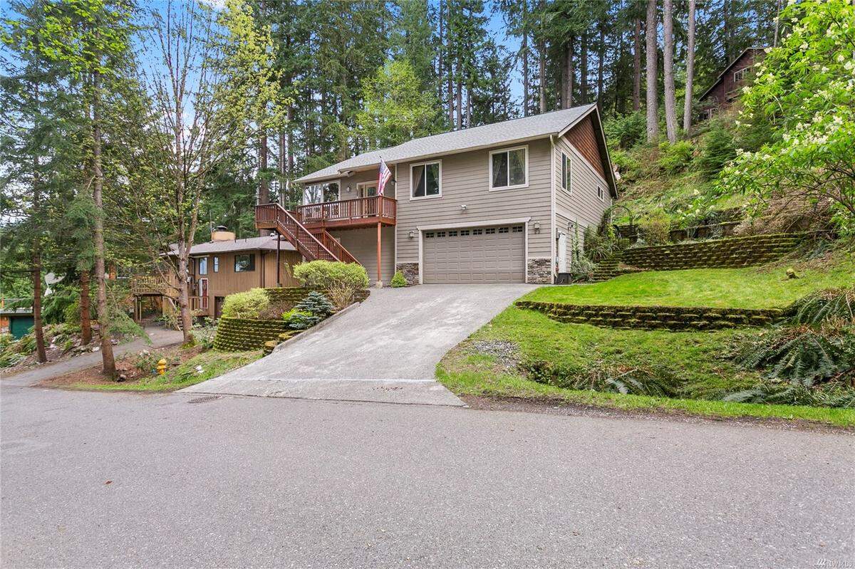 Home real estate listing at 23 Wisteria Lane in Bellingham, Wash.