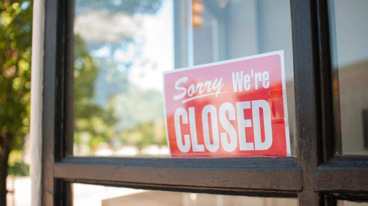 Closed sign stock photo