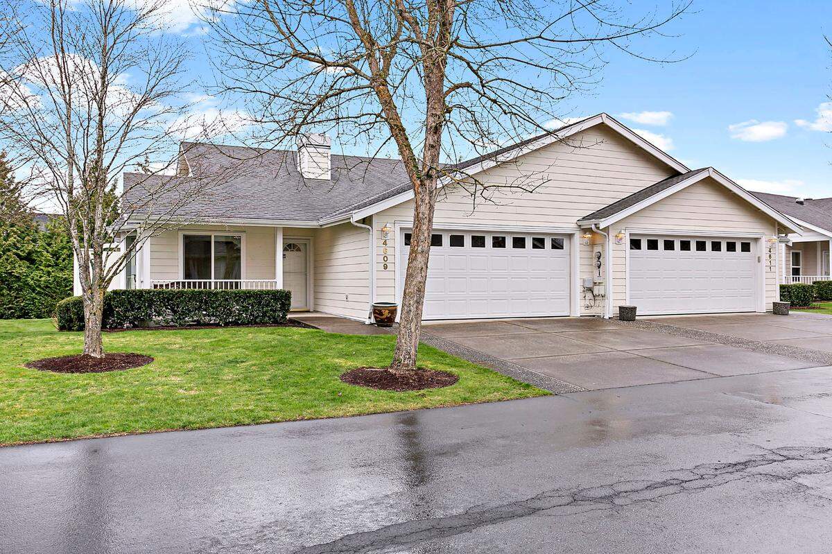 Condo real estate listing at 4602 Boardwalk Dr. #B in Bellingham, Wash.