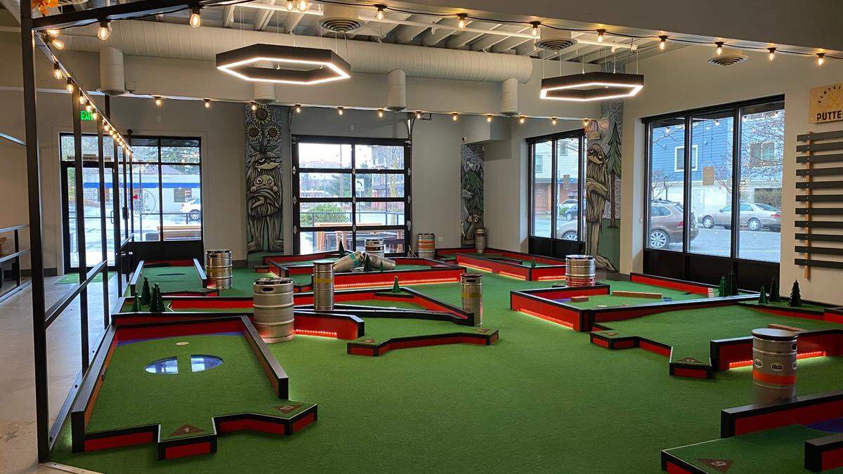 The miniature golf area at Flatstick Pub.