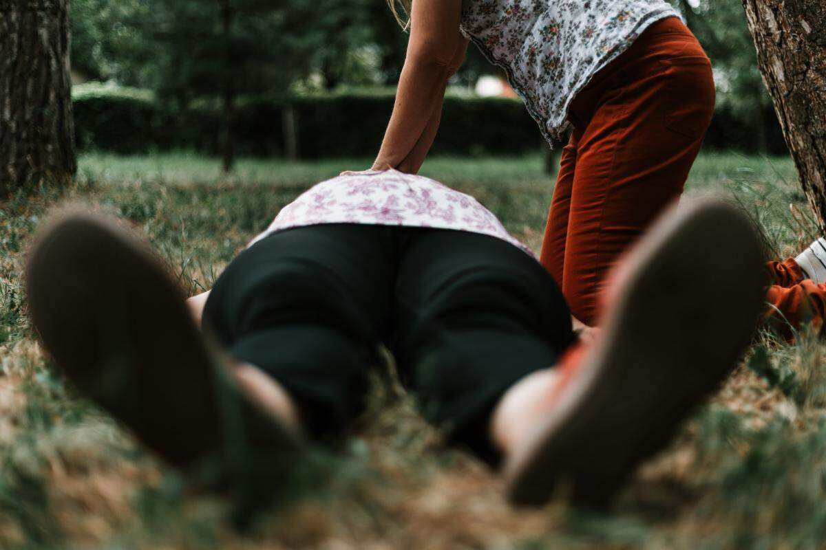 “Starting chest compressions as soon as somebody’s heart has stopped is the best way to help them survive,” according to Erica Littlewood of South Whatcom Fire Authority.