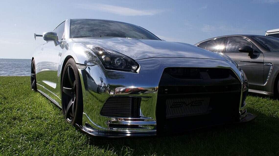 Rules of the Road: Is that mirror finish on vehicles illegal or just annoying?