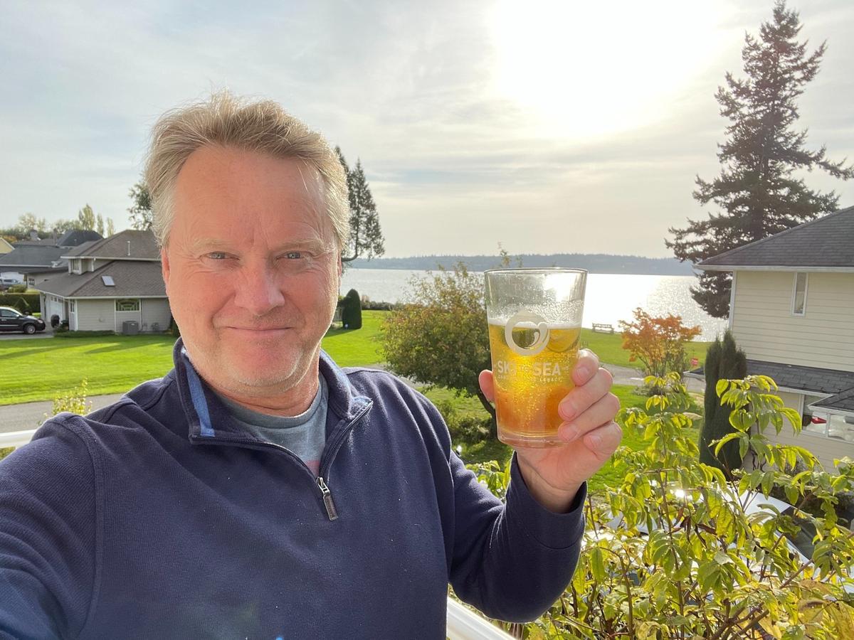 Rob Lawrance died of an apparent heart attack while riding in the Ski to Sea cyclocross race Sunday, May 29. A teammate is raising money for his family.