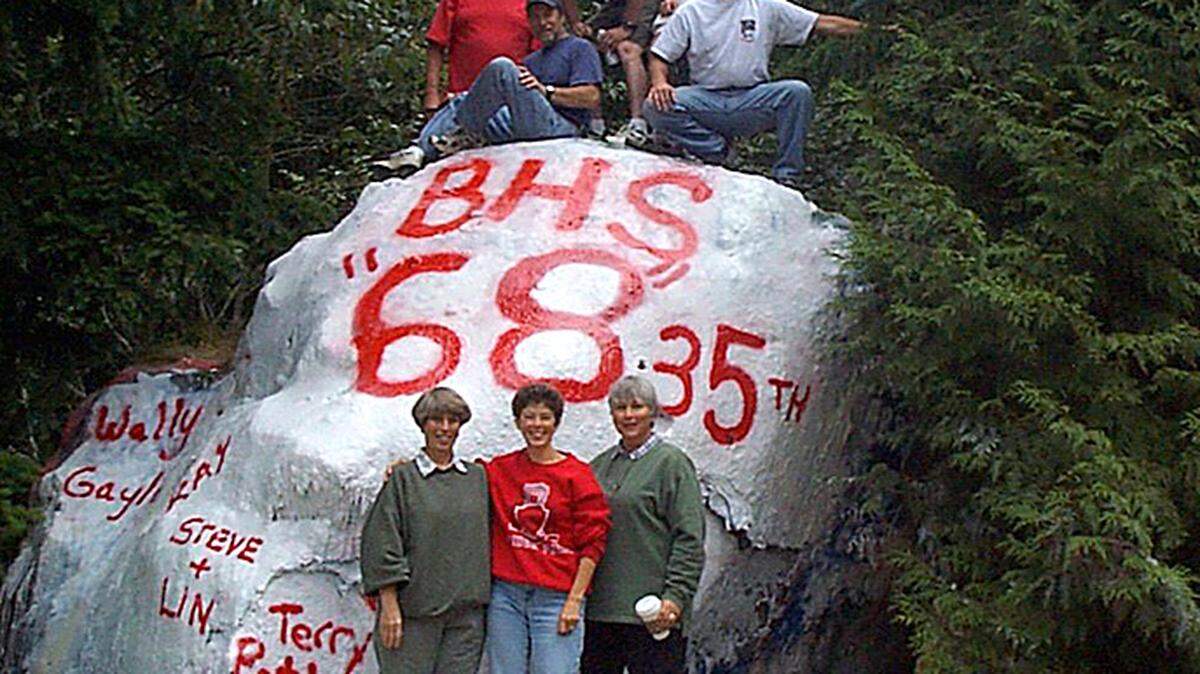 WSDOT puts off deadline as options for moving iconic Bellingham boulder develop
