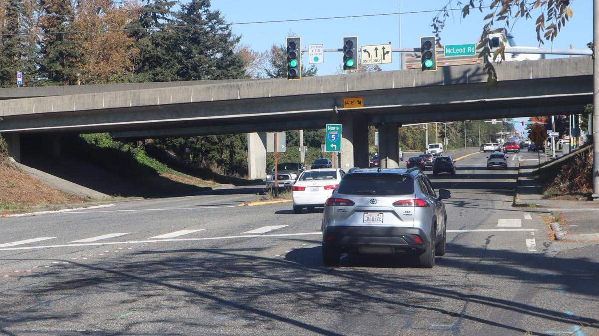 Left turns will be banned from northbound Meridian Street to the northbound Interstate 5 on-ramp starting next week.