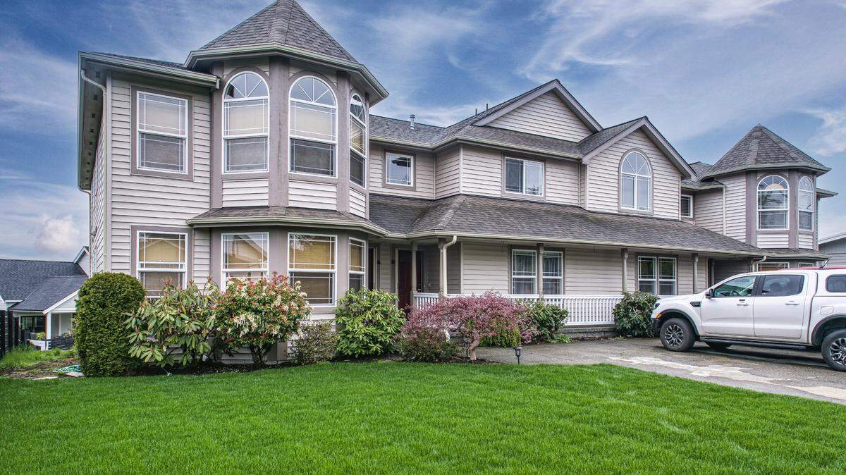 Condo for sale at 1595 Kok Road, Lynden, Wash., by The Muljat Group.