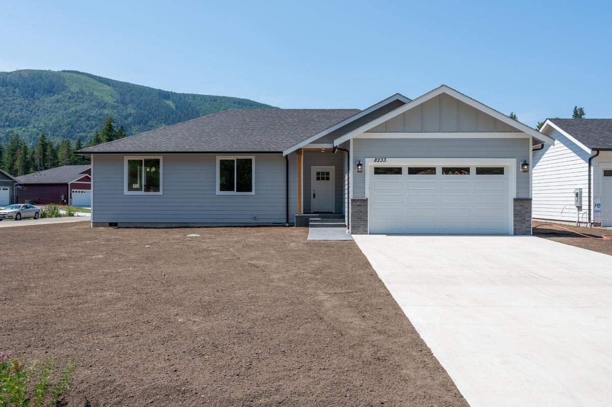 A home for sale at 8233 Gold Run Drive in Maple Falls, Washington by Lisa Rich of Weichert Realtors Vanson Associates.