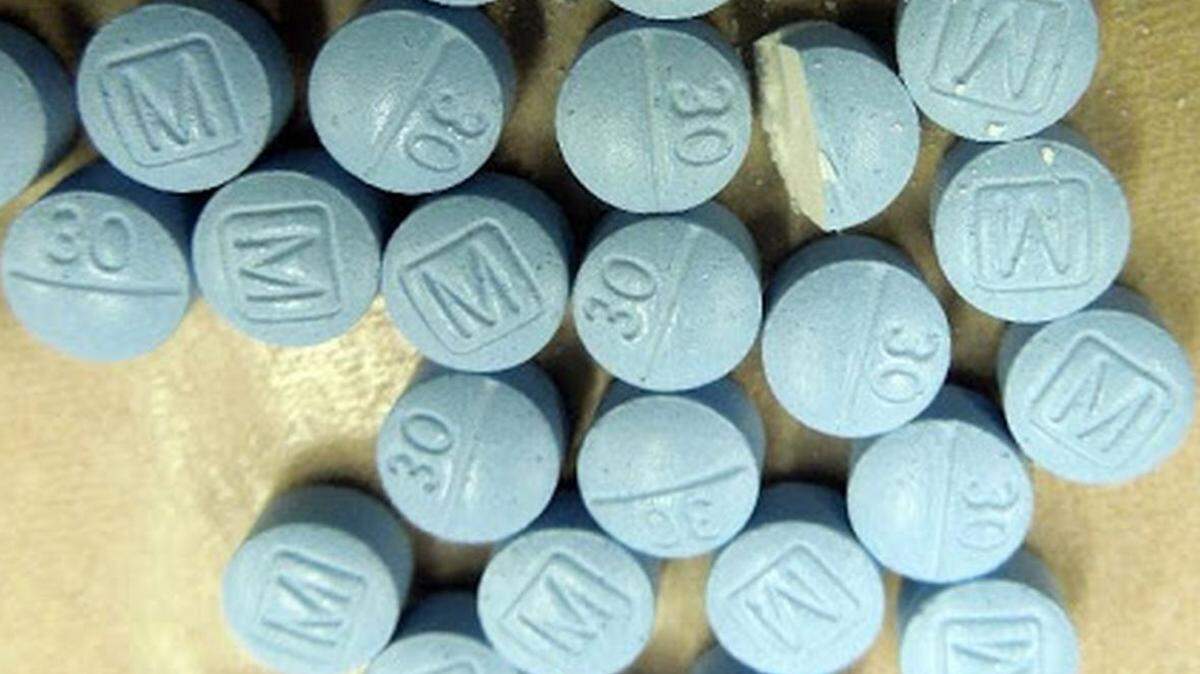 A DEA investigation led to the arrest Tuesday of three Whatcom County men on suspicion of conspiracy to distribute fentanyl, and the seizure of 5,000 pills.
