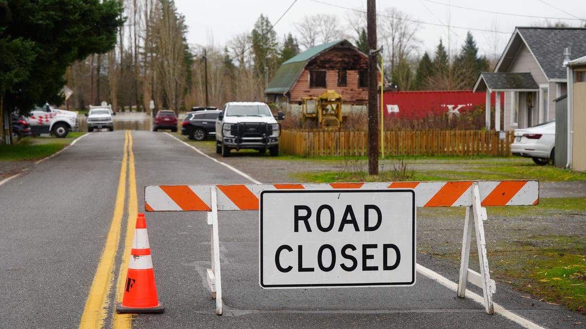 Traffic Report: Northbound I-5 reopening Thursday; lane closures in Bellingham