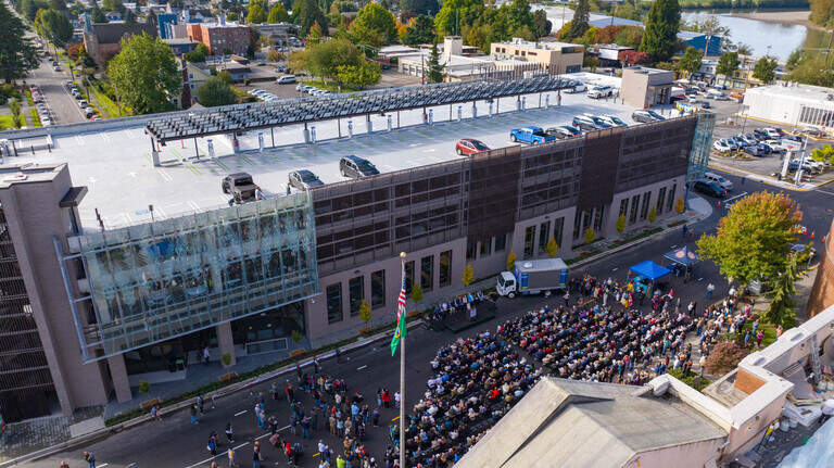 New Mount Vernon Library Commons supports nation’s largest public EV charging station