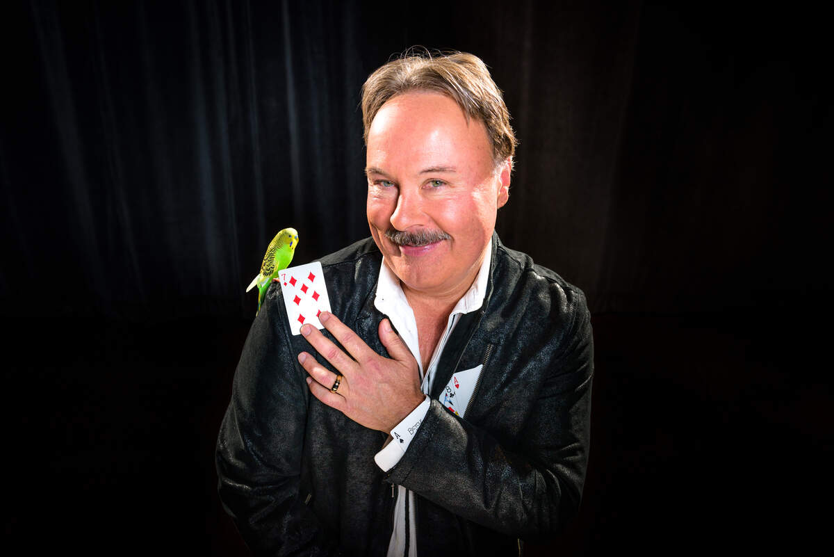 Bellingham magician and Mount Baker Theatre regular John Walton will perform “DaVinci Outnumbered,” an illusion he’s been working on for 25 years on the CW’s “Penn & Teller: Fool Us” Monday, Sept. 30.