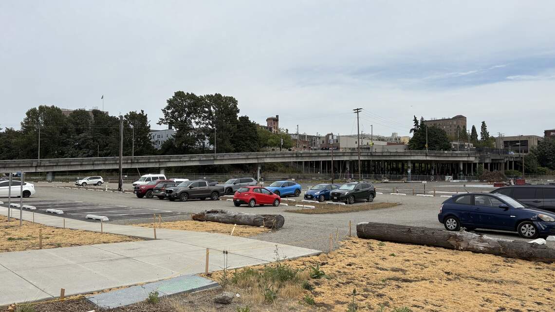 109-stall parking lot along Bellingham waterfront now open to public