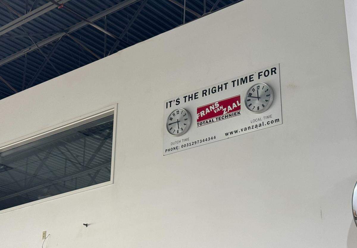 “Dutch time” and “local time” clocks at the Washington Bulb Company and RoozenGaarde.