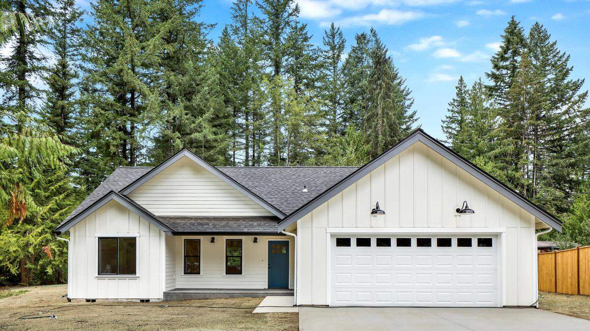 These houses currently listed for sale in Bellingham are lower than the county’s median home sale price of $500,000.