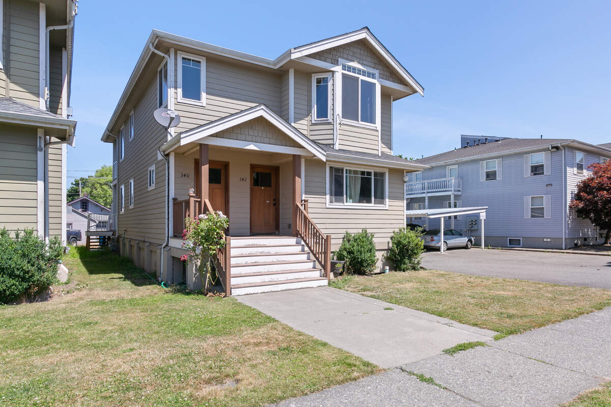 A home for sale at 40 Garfield ST #340 in Sumas, Wash., by The Muljat Group.