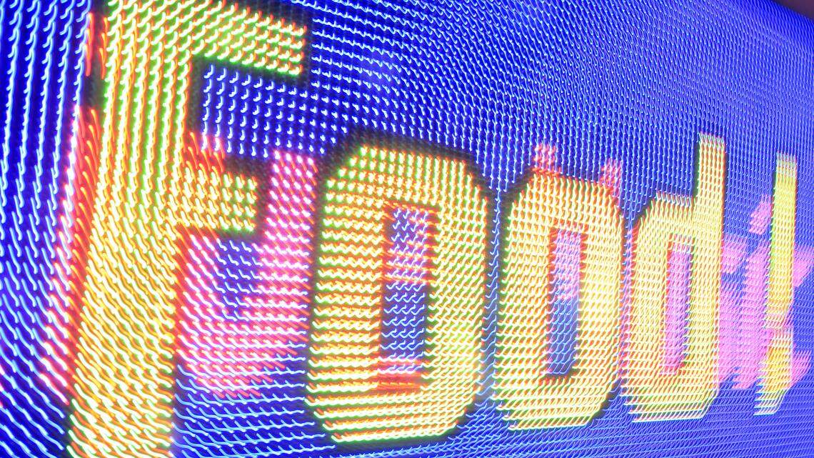 If road signs are distracting drivers, here’s how WA law or city code can help