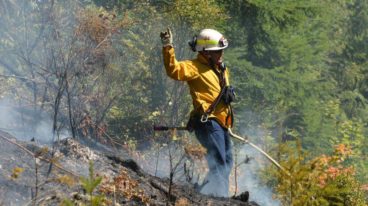 A controlled burn is presently visital in the Sumas Mountains.