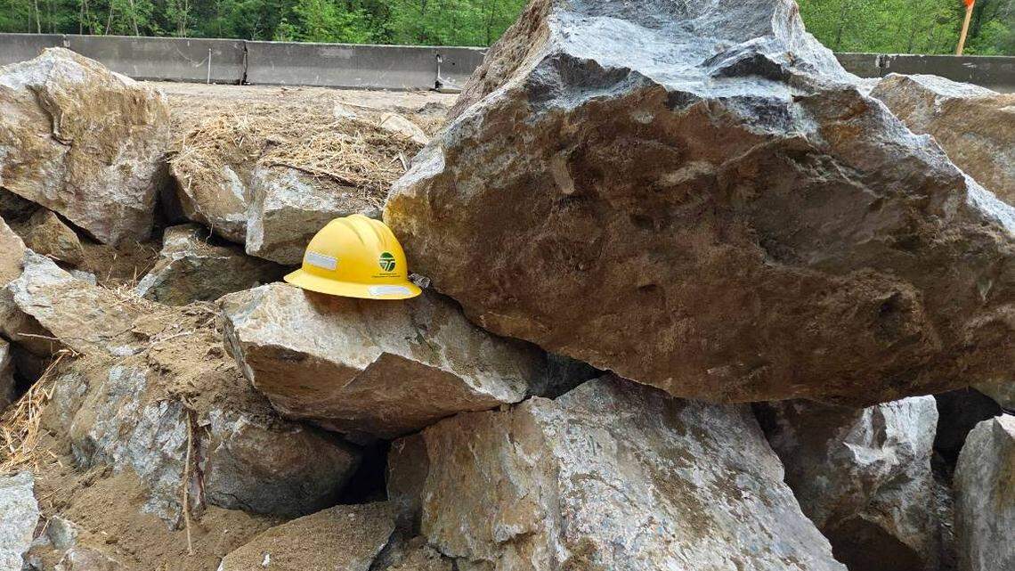 WSDOT quietly broke Bellingham’s I-5 boulder into pieces; it won’t be relocated