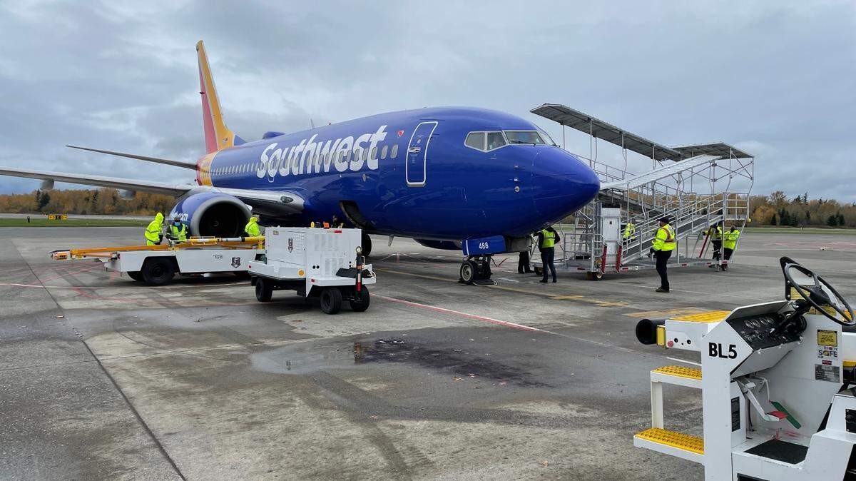 The November 2021 arrival of Southwest Airlines at Bellingham International Airport with daily direct flights to Oakland and Las Vegas resulted in a big boost in passenger activity in the first month of service.