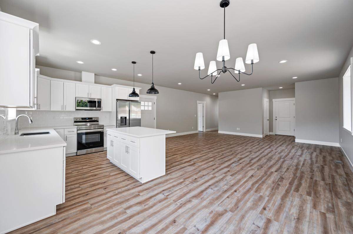 A home for sale at 8233 Gold Run Drive in Maple Falls, Washington by Lisa Rich of Weichert Realtors Vanson Associates.