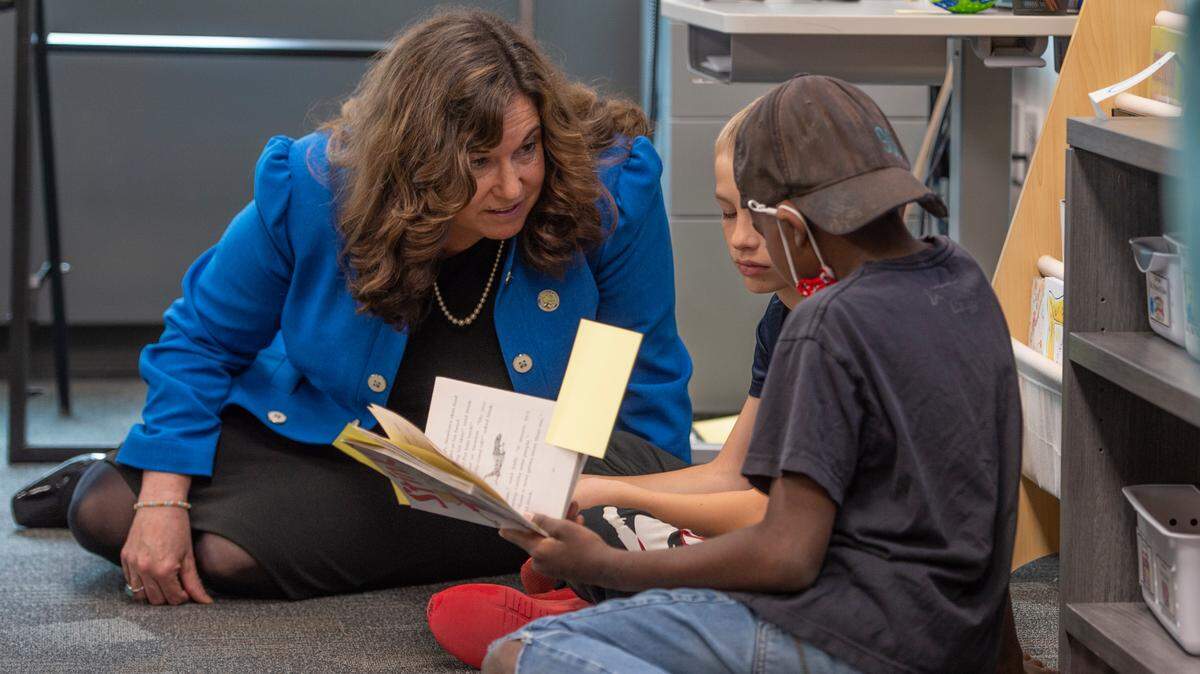 U.S. Deputy Secretary of Education Cindy Marten spends time with Alderwood Elementary School school students during a tour to see how American Rescue Plan dollars are being used for education on Tuesday, April 19, in Bellingham.