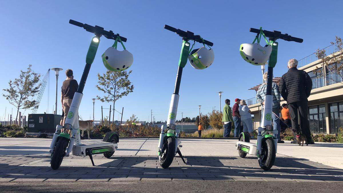 In Washington, a “motorized foot scooter” is defined as “a device with two or three wheels that has handlebars, a floorboard that can be stood upon while riding, and ... has a maximum speed of no greater than twenty miles per hour on level ground.”