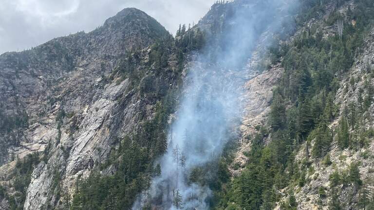 Luna Fire in eastern Whatcom County expands over holiday weekend