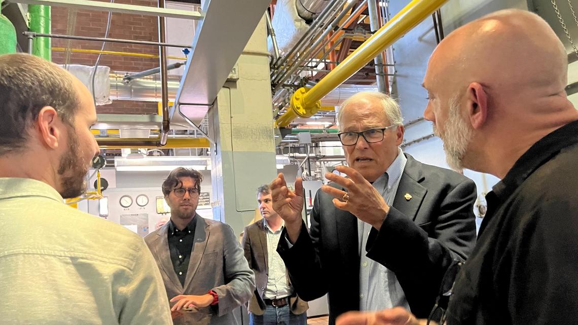 Gov. Inslee tours ‘green’ WWU project as voters ponder Climate Commitment Act’s future