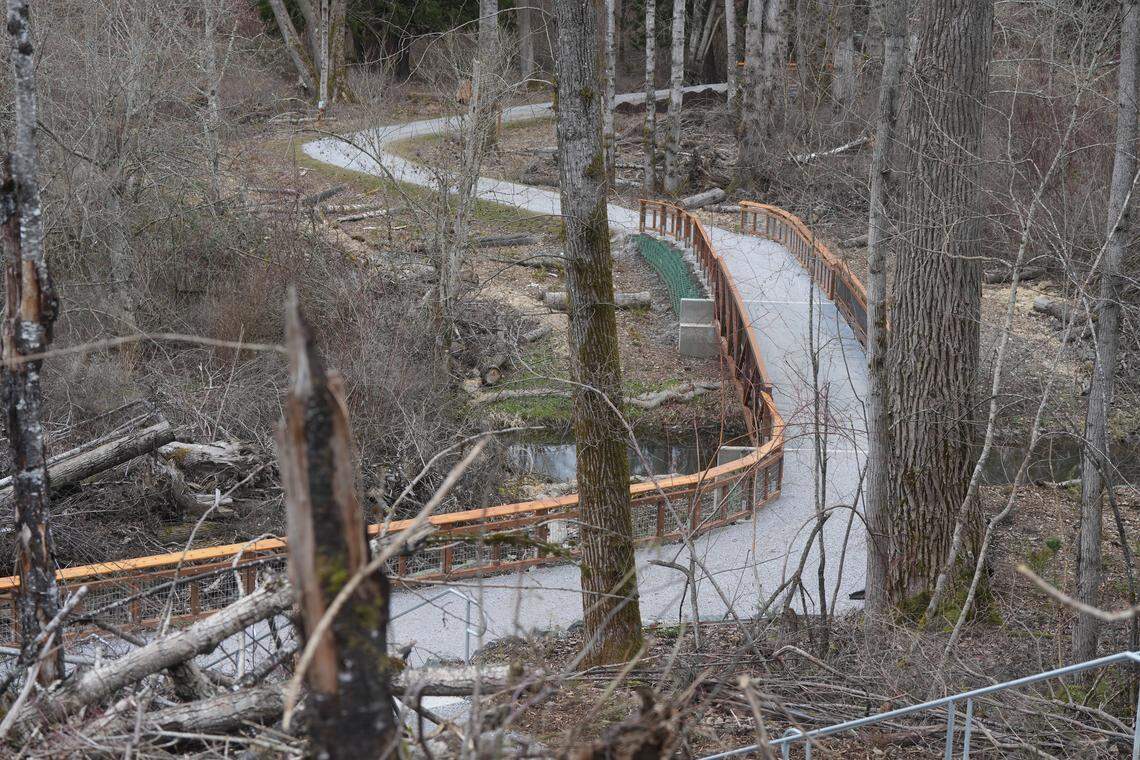 A new 1.2-mile trail and bridge system circumnavigates Sunset Pond. The trail meanders around marshland and provides connections beyond the Irongate industrial area and the Sunset Drive commercial district for residents of northern Bellingham neighborhoods.