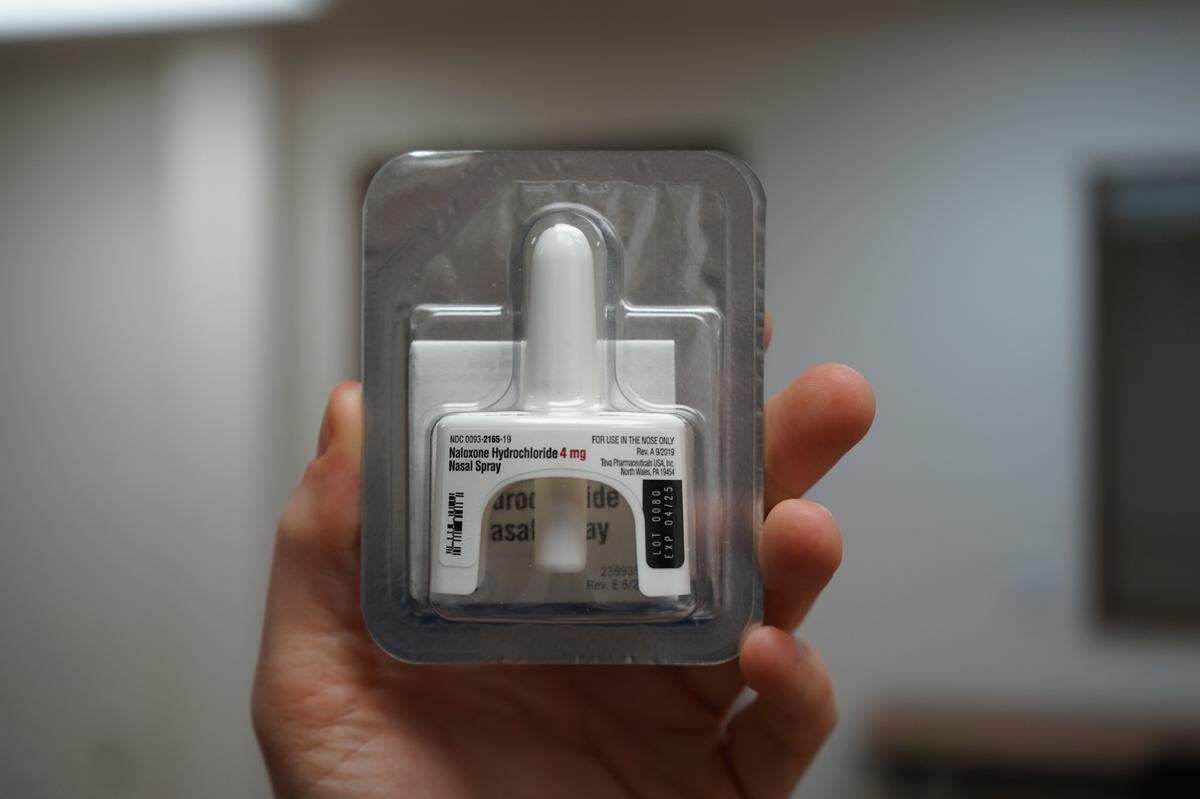 Narcan nasal spray can save someone who’s overdosing on an opioid drug such as oxycodone, heroin or fentanyl.