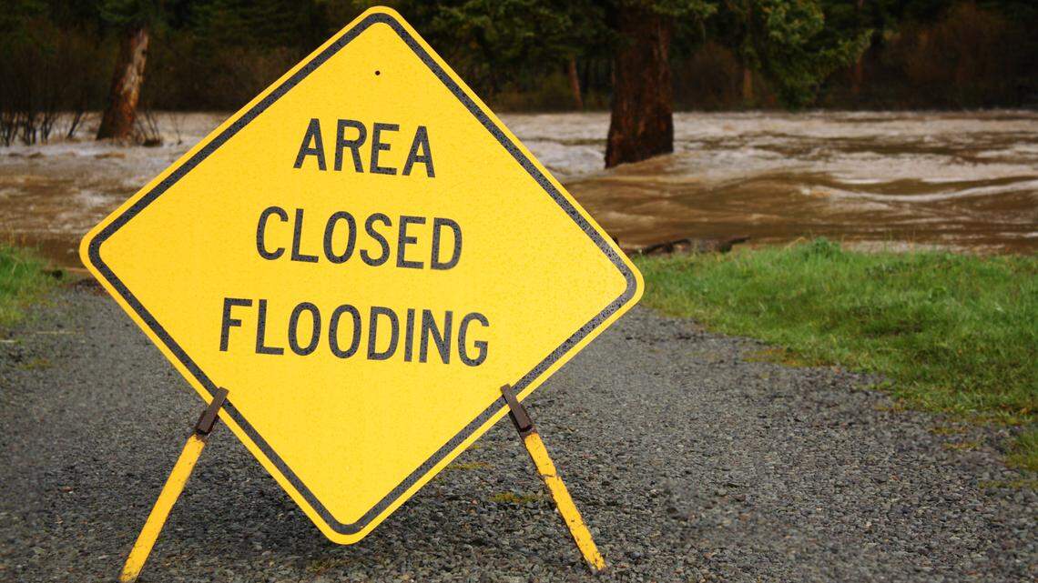 Turn around, don’t drown. Tips to stay safe if you must be on flooded metro-east roads